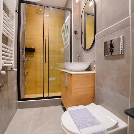 New Modern 2nd Floor Apartment Thessaloniki