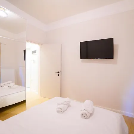 New Modern 2nd Floor Apartment Thessaloniki