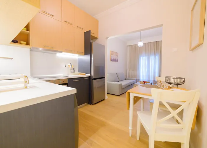 New Modern 2nd Floor *